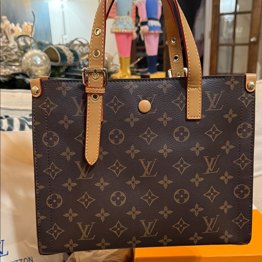 LV Designers Guild Dark Brown Monogram Tote - Picture 9 of 16